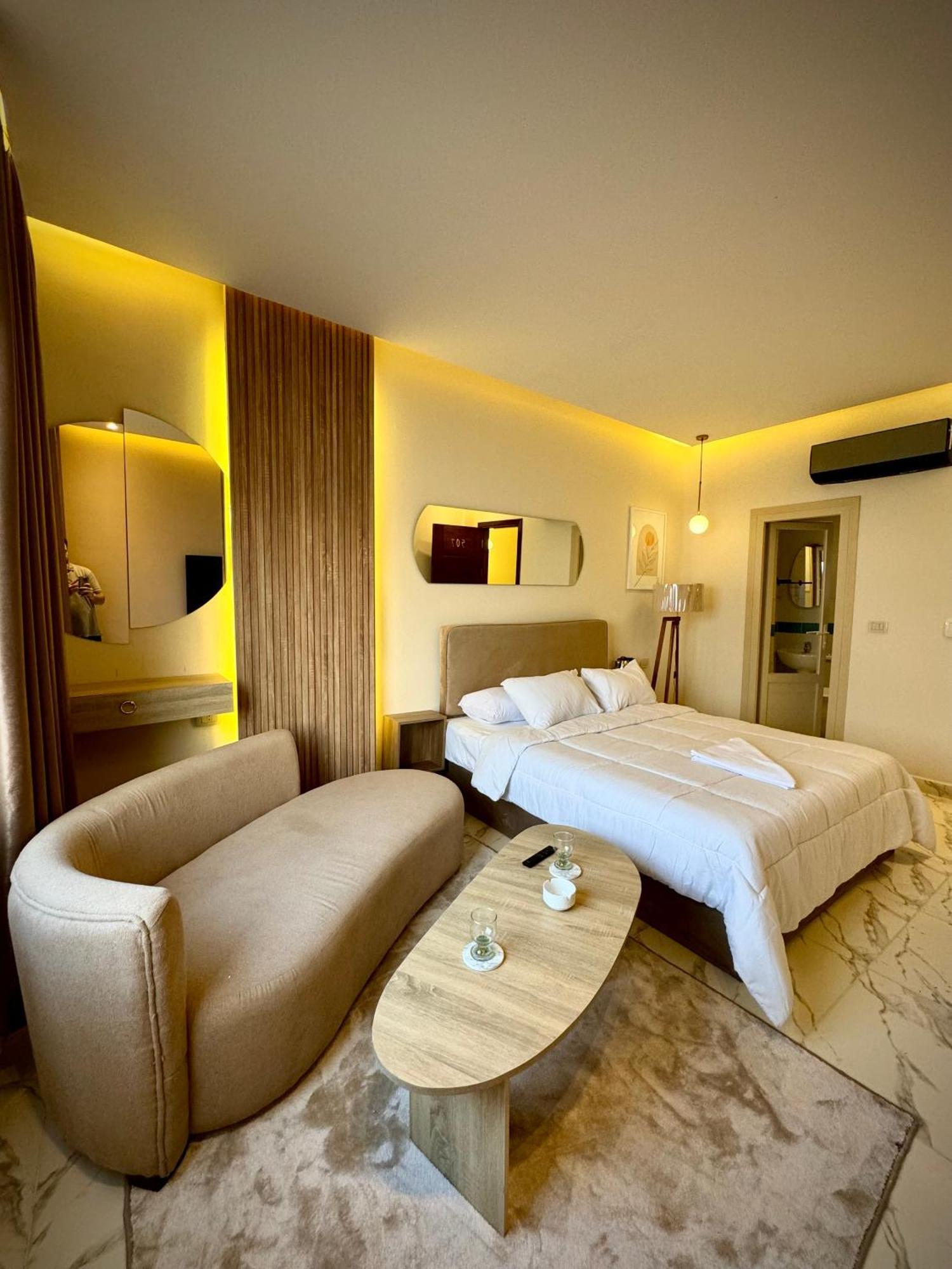 Hyat Waterfalls 4*
