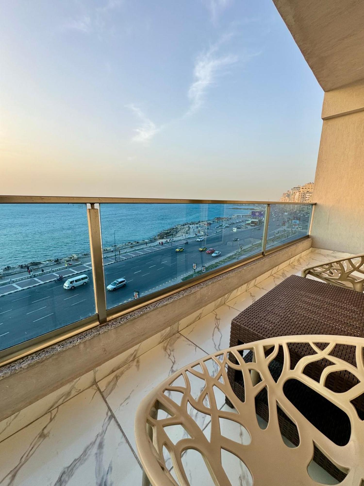 Hotel Hyat Waterfalls Alexandria